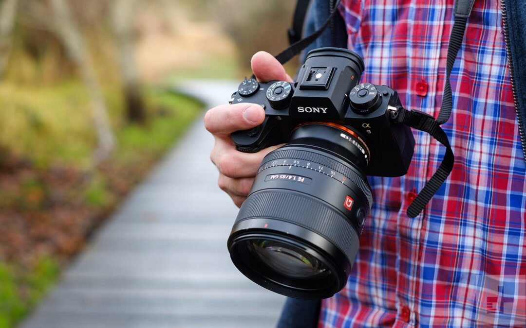 Máy Ảnh Mirrorless là gì? Có gì khác biệt?