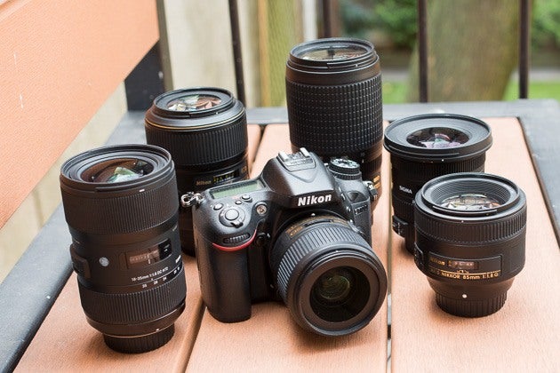 Bất kỳ Lens nhỏ gọn nào cũng sẽ nhỏ gọn nếu bạn chọn kiểu máy có cơ chế Lấy nét bên trong của Nikon; giúp cho ta dễ cầm và cất giữ 