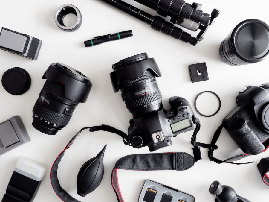 Nếu bạn có ngân sách hạn hẹp trong túi và đang lưỡng lự có nên mua 1 chiếc máy ảnh mới hay Lens mới; Review Máy Ảnh hy vọng có thể giúp bạn quyết định