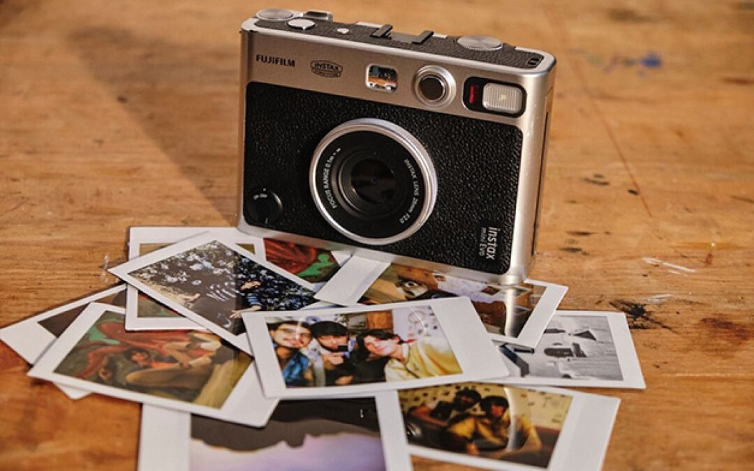 [Review] máy ảnh lấy liền Fujifilm Instax Mini Evo