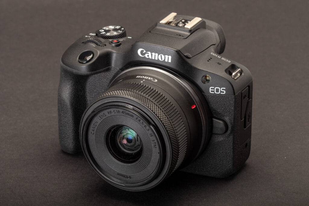 Những điều thú vị về máy ảnh Canon EOS R100