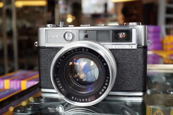 Bạn đã bao giờ nghe đến máy ảnh film rangefinder Yashica Lynx 14?