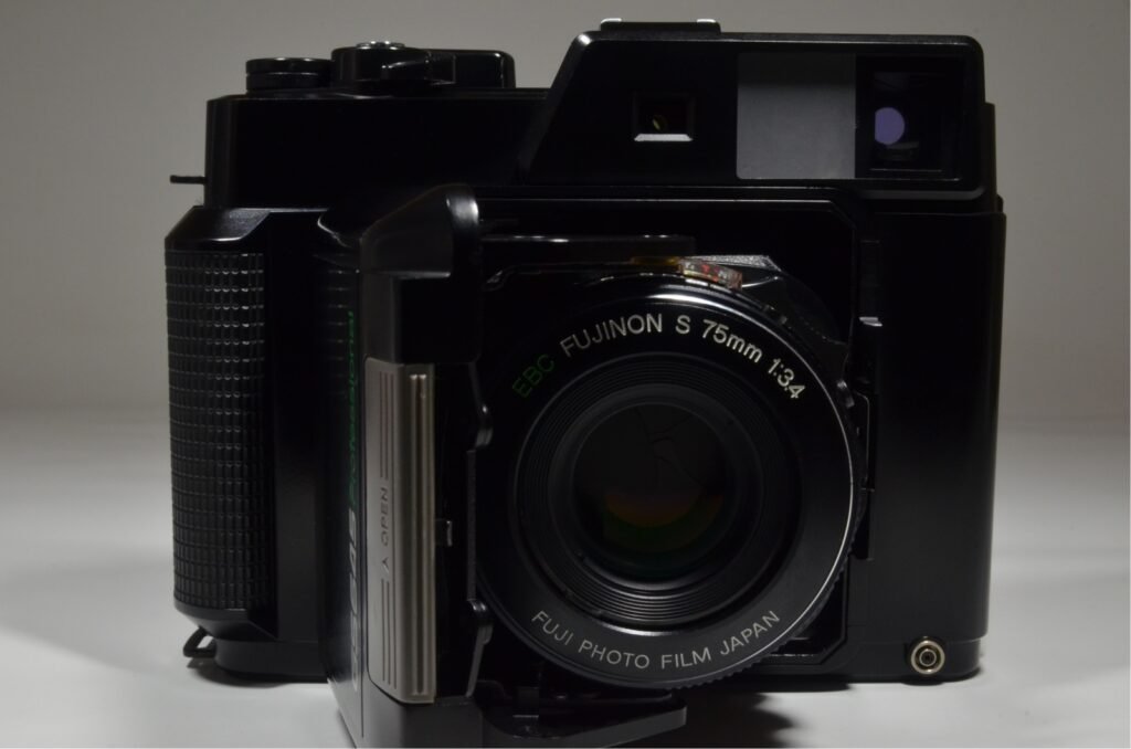 Máy ảnh film rangefinder Fujica GS645